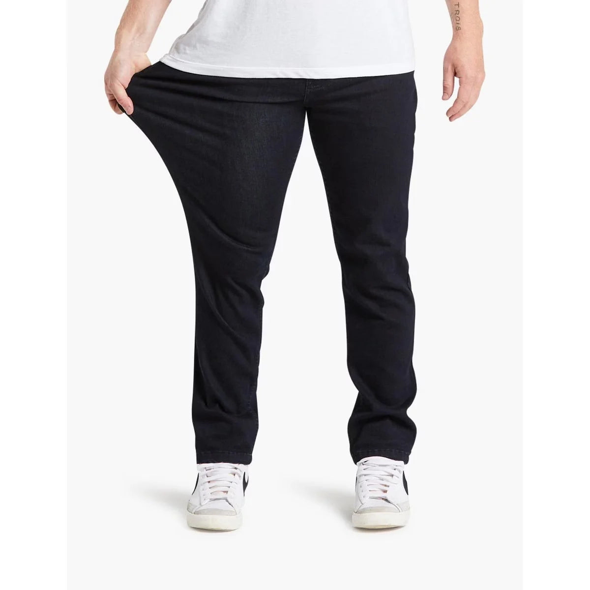 Mugsy Classic Fit Jeans (Signature Stretch Denim)